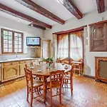 Feriehus Pet Friendly In Couhé-Verac