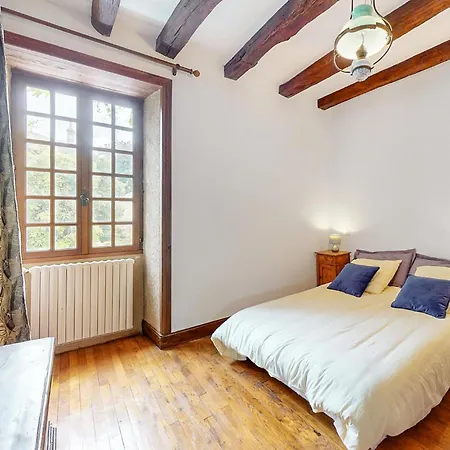Amazing Home In Couhe 펜션