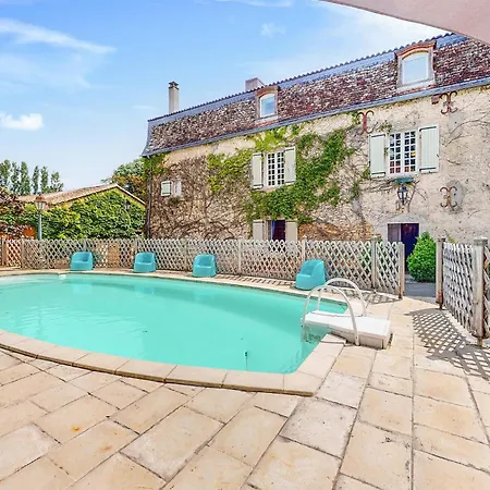 Holiday home Beautiful In