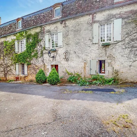 Holiday home Beautiful In Couhe