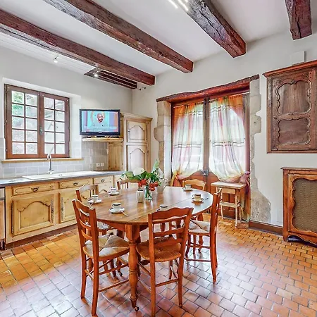 펜션 Amazing Home In Couhe Couhé-Verac