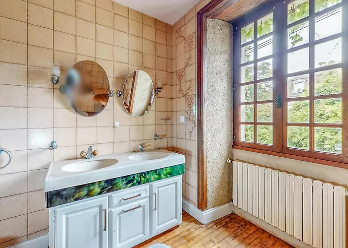 Beautiful In * Couhé-Verac